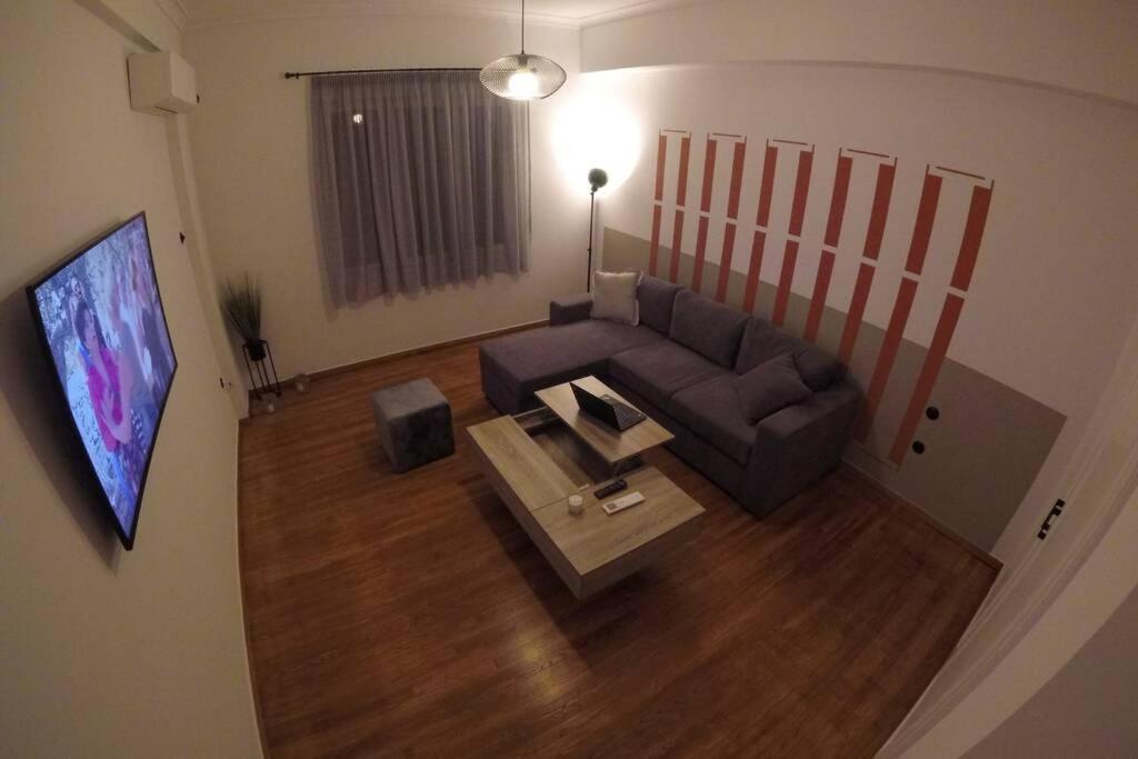 Acropolis View Huge Apartment - Centrally Located เอเธนส์ ภายนอก รูปภาพ