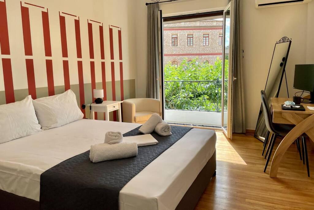 Acropolis View Huge Apartment - Centrally Located เอเธนส์ ภายนอก รูปภาพ
