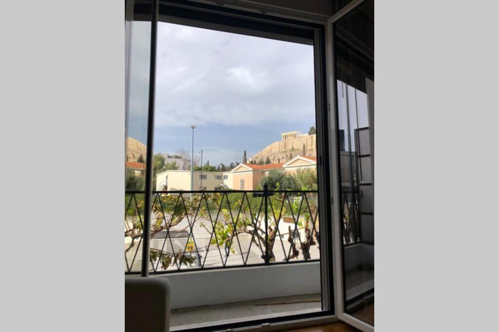 Acropolis View Huge Apartment - Centrally Located เอเธนส์ ภายนอก รูปภาพ